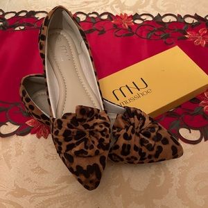 Animal print shoe - size 9. Like new.